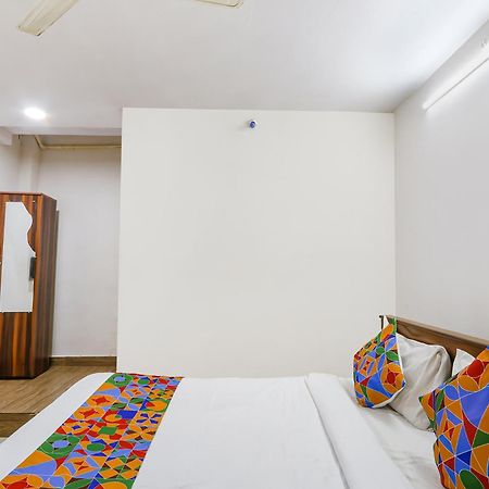 Fabexpress Korner Inn - Sivaji Park Визакхапатнам Екстериор снимка